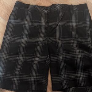 Quiksilver Men's Black and Gray Checkered Shorts